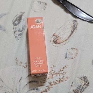 Joah Bubbly Lip Oil in BUBBLY!!
